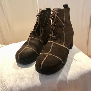 Brown suede booties. London. Dead or Die. size 7.5